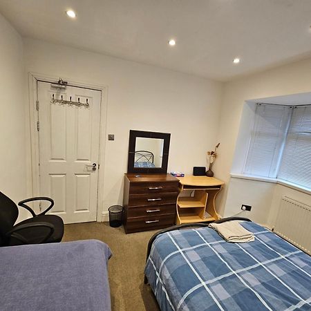 Monyhull Homestay - Near City Centre Kingsheath Nia Nec Bhx Birmingham Exterior photo