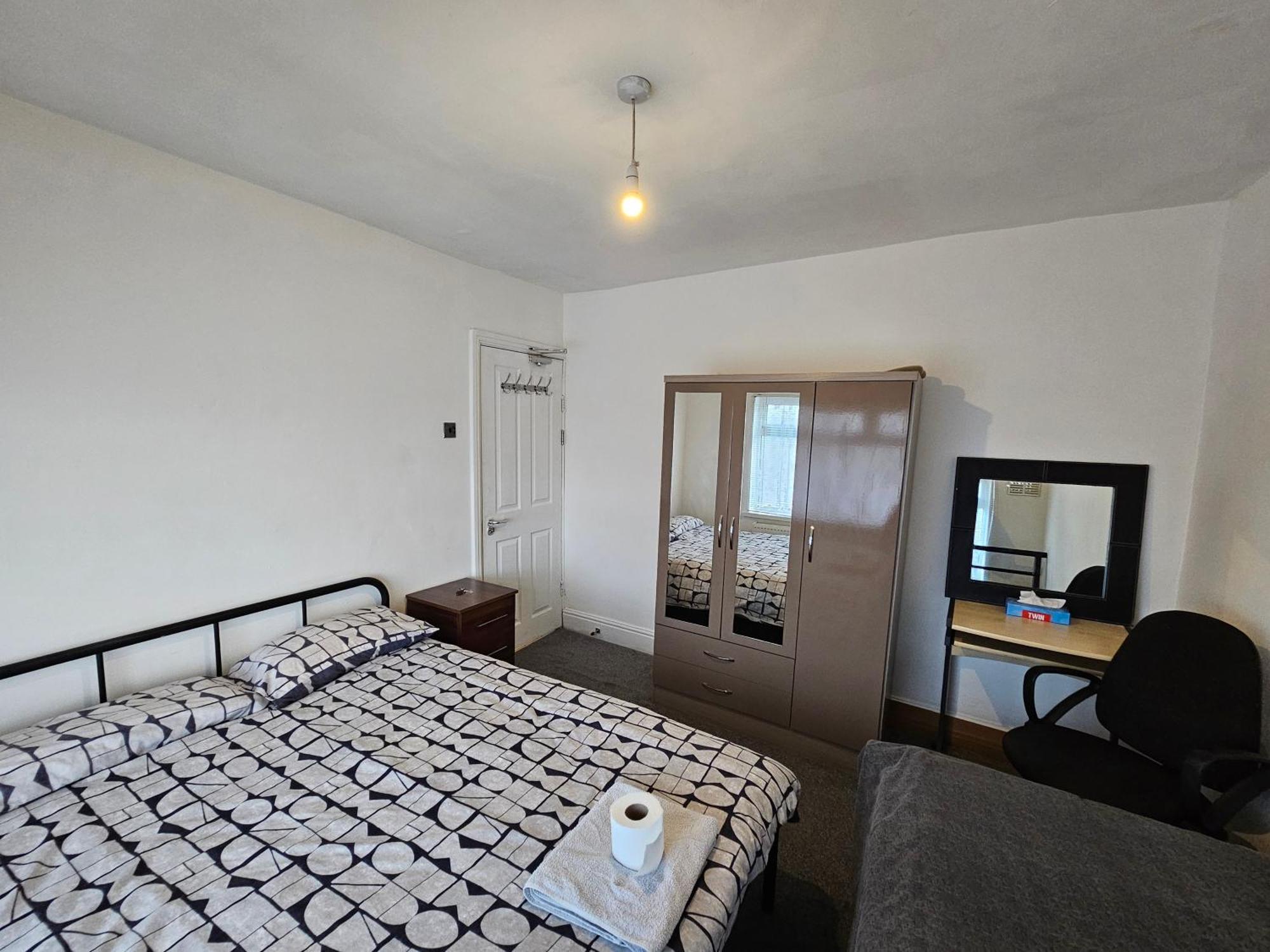 Monyhull Homestay - Near City Centre Kingsheath Nia Nec Bhx Birmingham Exterior photo