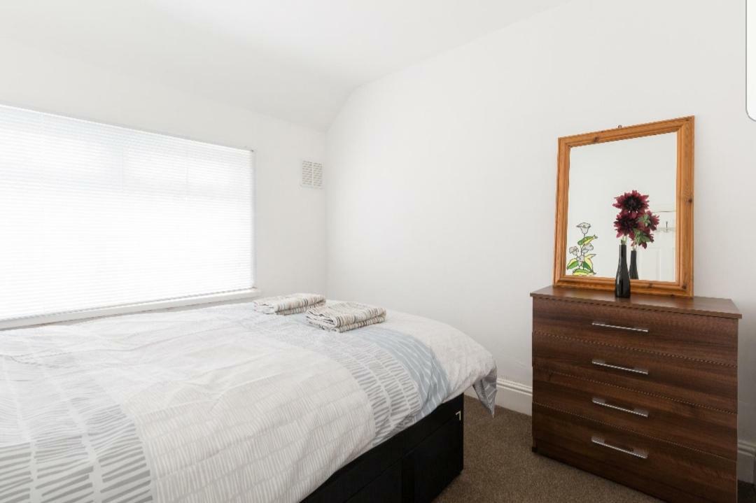 Monyhull Homestay - Near City Centre Kingsheath Nia Nec Bhx Birmingham Exterior photo